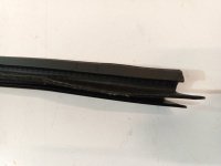 Audi / Q3 / Молдинг стекла