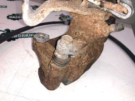 Mazda / 6 / Суппорт тормозной