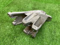 Volkswagen / Touareg / Опора двигателя