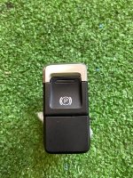 Volkswagen / Touareg / Кнопка стояночного тормоза Volkswagen / Touareg / Кнопка стояночного тормоза