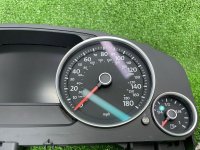 Volkswagen / Touareg / Панель приборов