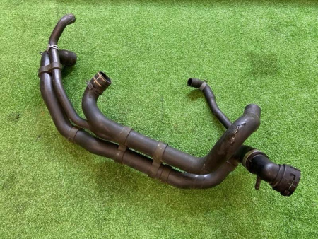 Volkswagen / Touareg / Патрубок радиатора
