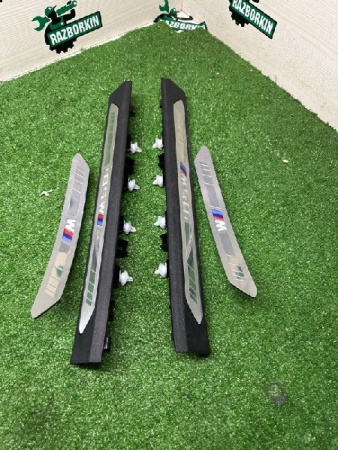 BMW / X5 / Накладки порогов М с подсветкой