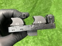 Audi / Q7 / Блок управления стеклоподъемниками