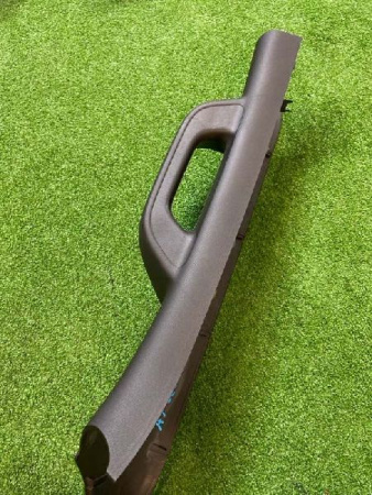 Chevrolet / Tahoe / Накладка стойки