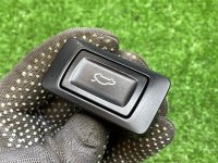 Audi / Q7 / Кнопка крышки багажника