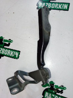 Mazda / 3 / Петля капота