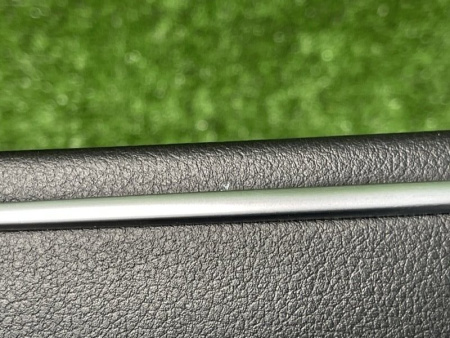 Audi / A8l / накладка торпедо