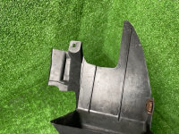 BMW / ALPINA B10 / Пластик моторного отсека