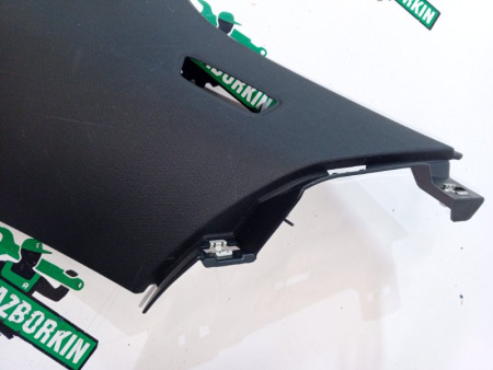 Mercedes-Benz / GLC 250d 4-matic / Накладка стойки