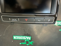 Volkswagen / Touareg / Дисплей мультимедиа