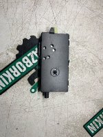 BMW / 7-Series / Усилитель антенны