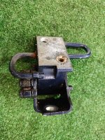 Audi / Q7 / Петля двери