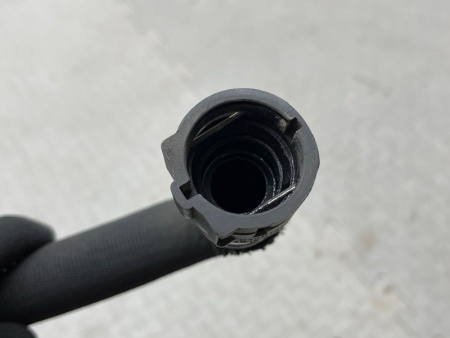 BMW / M6 / Патрубок системы охлаждения