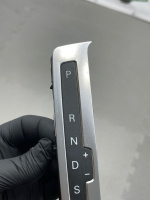 Audi / Q7 / накладка кулисы акпп