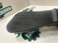 Audi / Q5 / Ограничитель двери