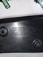 Mercedes-Benz / GLC 250d 4-matic / Пыльник крыла