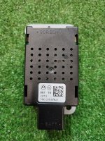 Volkswagen / Tiguan / блок подавления помех