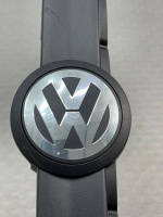Volkswagen / Touareg / Декоративная крышка двигателя