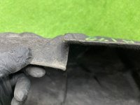 Volkswagen / Touareg / Подкрылок