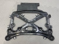 Audi / Q8 / распорка подрамника