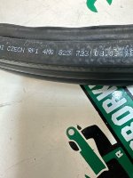 Audi / Q7 / Уплотнитель капота