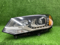 Volkswagen / Touareg / Фара