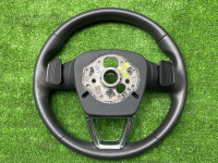 Audi / Q8 / Руль