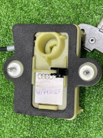 Audi / A6 / Узел привода аварийной разблокировки АКПП