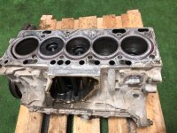Volvo / S60 / Блок цилиндров