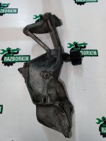 Volkswagen / Touareg / Кронштейн генератора