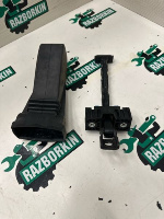 Porsche / Cayenne / Ограничитель двери