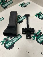 Porsche / Cayenne / Ограничитель двери