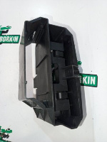 Audi / Q7 / Кронштейн