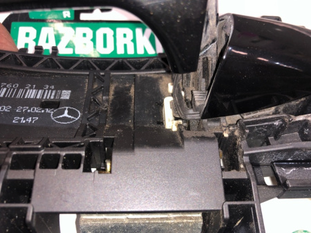 Mercedes-Benz / E-Class / Ручка двери внешняя