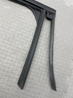 Ford / EXPLORER / Форточка двери