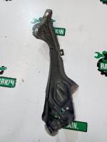 Audi / A6 / Кронштейн крыла