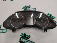 Audi / Q5 / Панель приборов