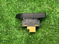 Audi / A5 / Кнопка центрального замка