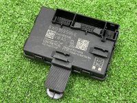 Audi / A4 / Блок управления двери