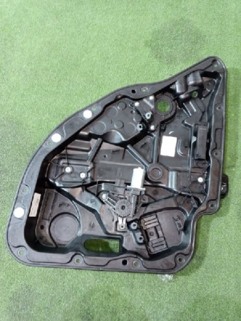 Mercedes-Benz / GLC 250d 4-matic / Стеклоподъемный механизм