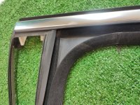 Volkswagen / Touareg / Направляющая стекла двери