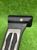 BMW / 7-Series / Педаль газа