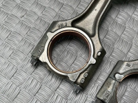 Audi / A4 / Поршень