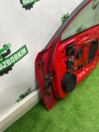 Audi / A3 / Дверь боковая