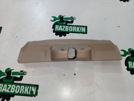 Porsche / Cayenne / Накладка петли багажника