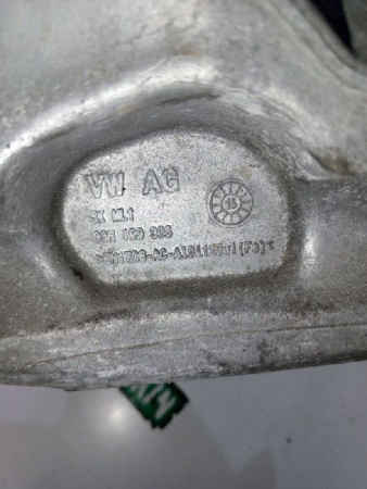 Volkswagen / Touareg / Опора двигателя