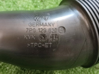 Volkswagen / Touareg / Патрубок воздушного фильтра