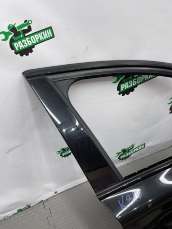 Audi / A6 / Дверь боковая