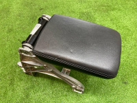 Audi / A5 / Подлокотник